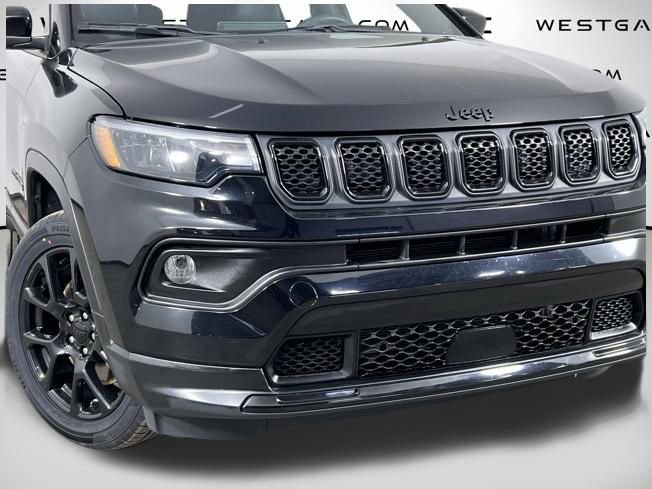 Used 2023 Jeep Compass Altitude image 37