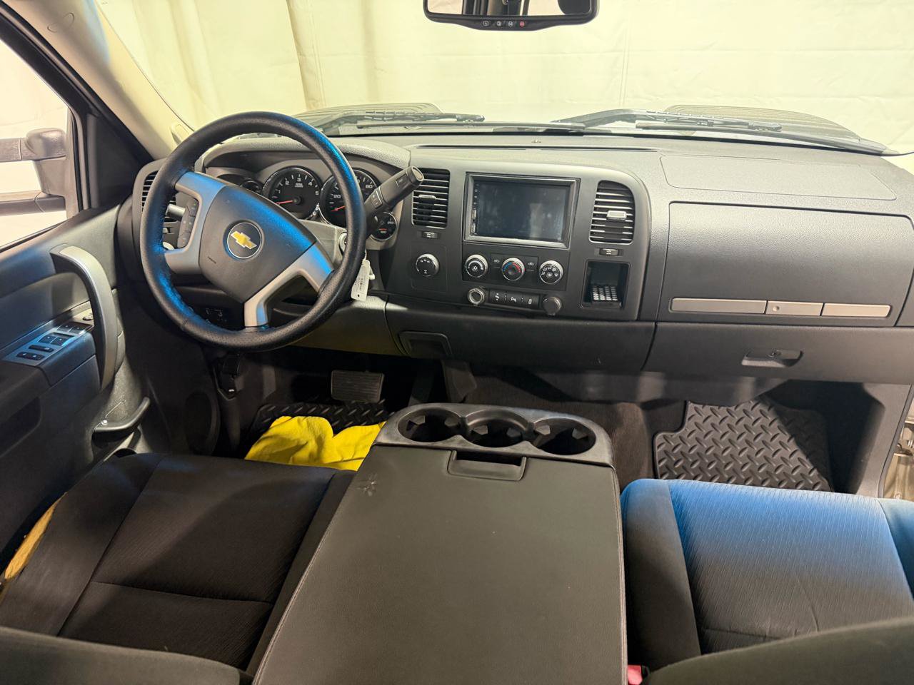 Used 2013 Chevrolet Silverado 2500 LT w/ Convenience Package AWD/4WD image 16