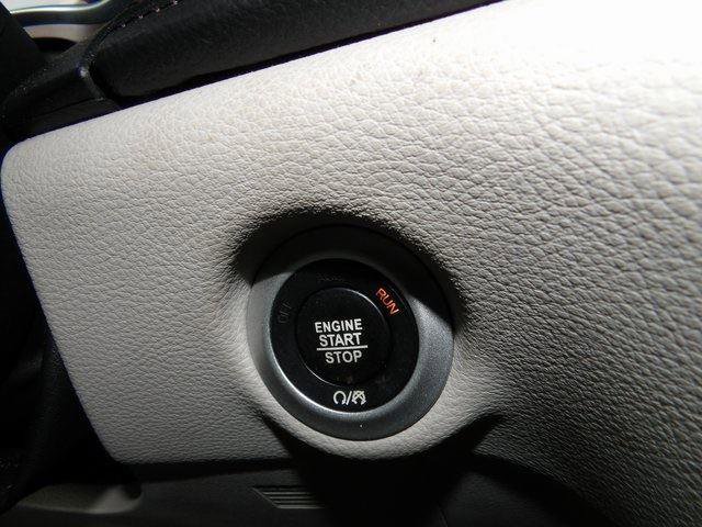 Used 2018 Chrysler Pacifica Limited w/ Tire & Wheel Group image 47