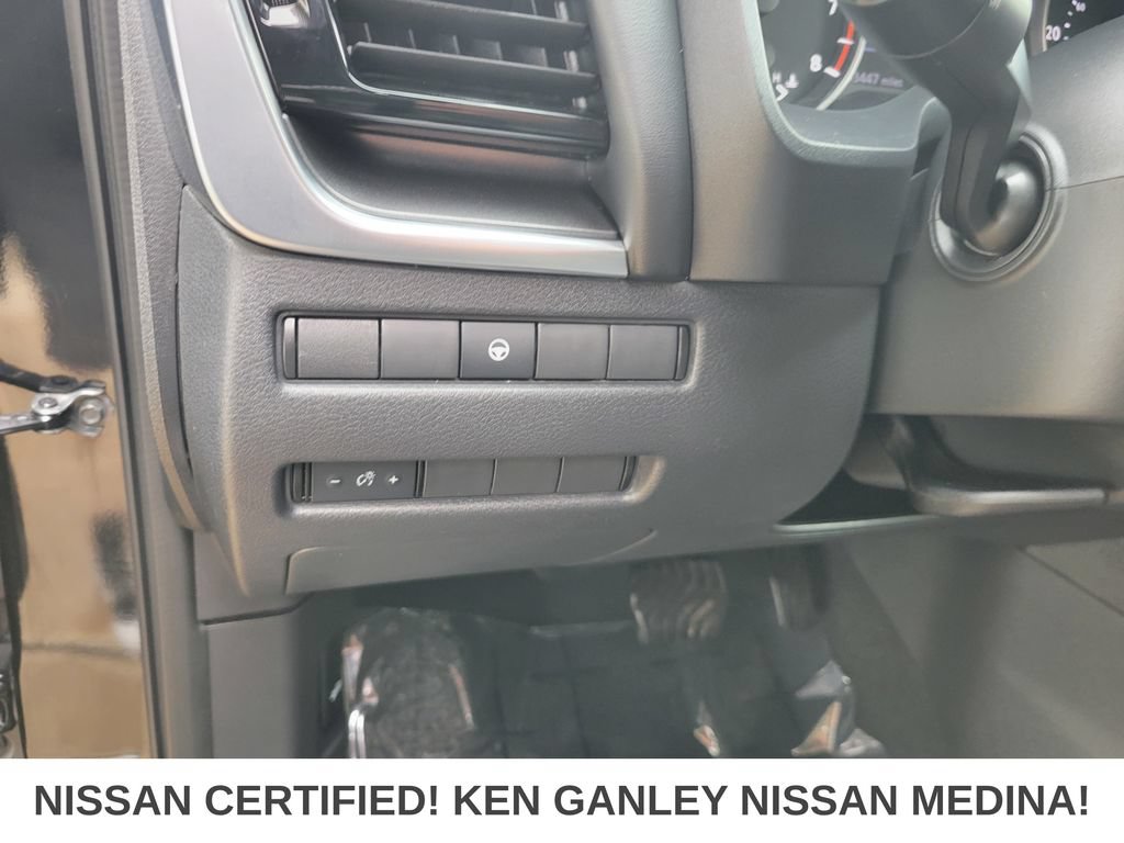 Certified 2021 Nissan Rogue SV AWD/4WD image 34