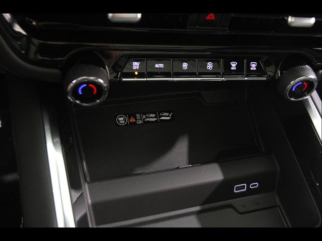 Used 2026 Chevrolet Suburban Z71 w/ Comfort Package AWD/4WD image 17