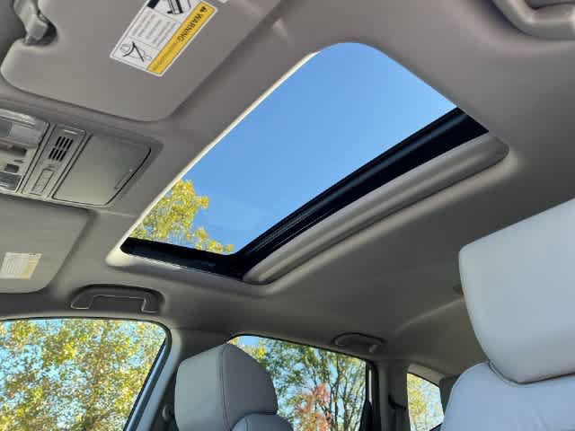 Used 2018 Honda CR-V Touring image 16
