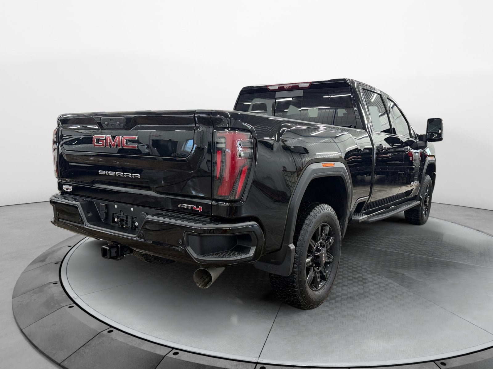 Used 2026 GMC Sierra 2500 AT4 w/ AT4 Premium Plus Package AWD/4WD image 5
