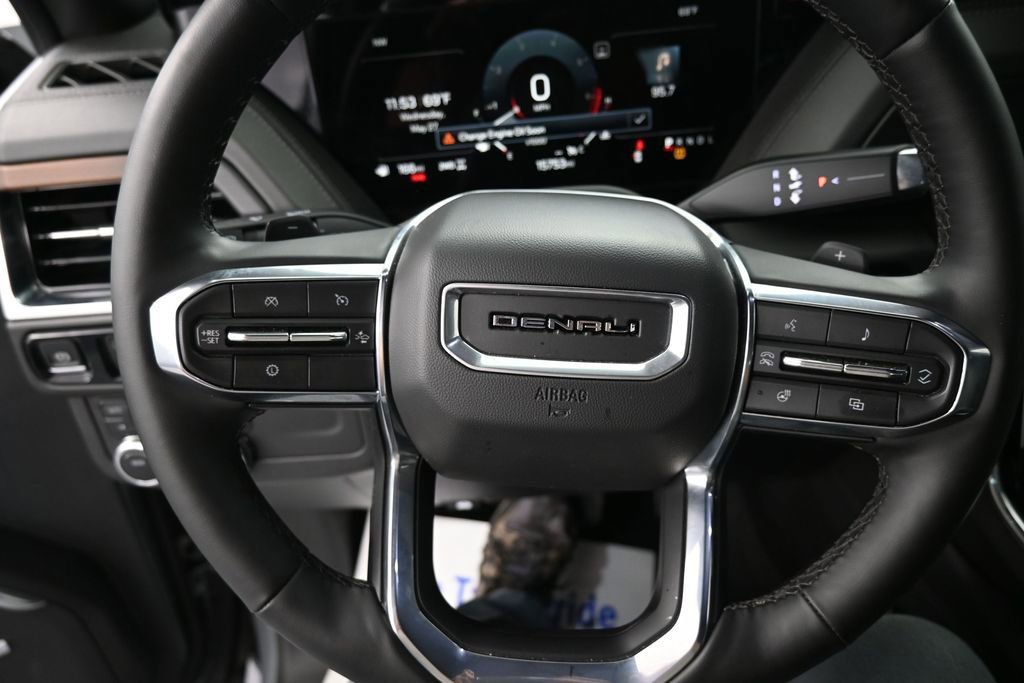 Used 2025 GMC Yukon XL Denali AWD/4WD image 38