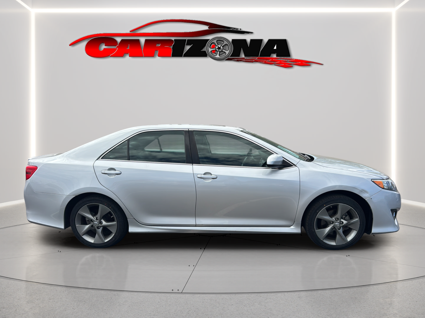 Used 2014 Toyota Camry SE FWD image 4