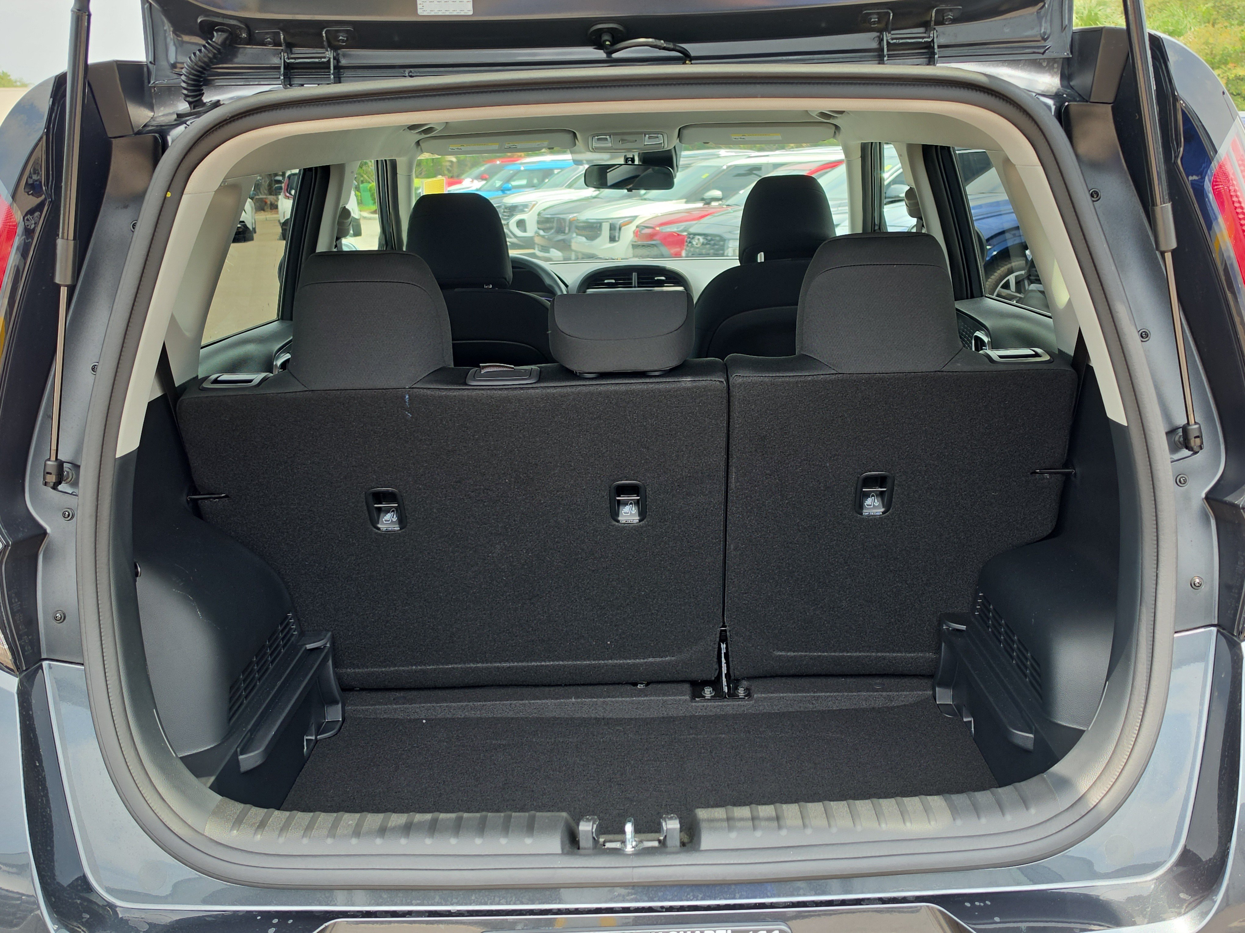 Certified 2025 Kia Soul LX FWD image 10