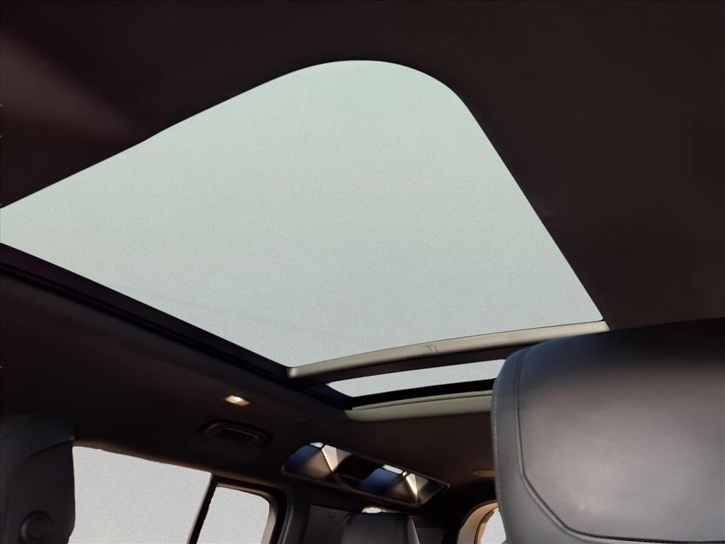 Used 2020 Land Rover Defender 110 X image 25