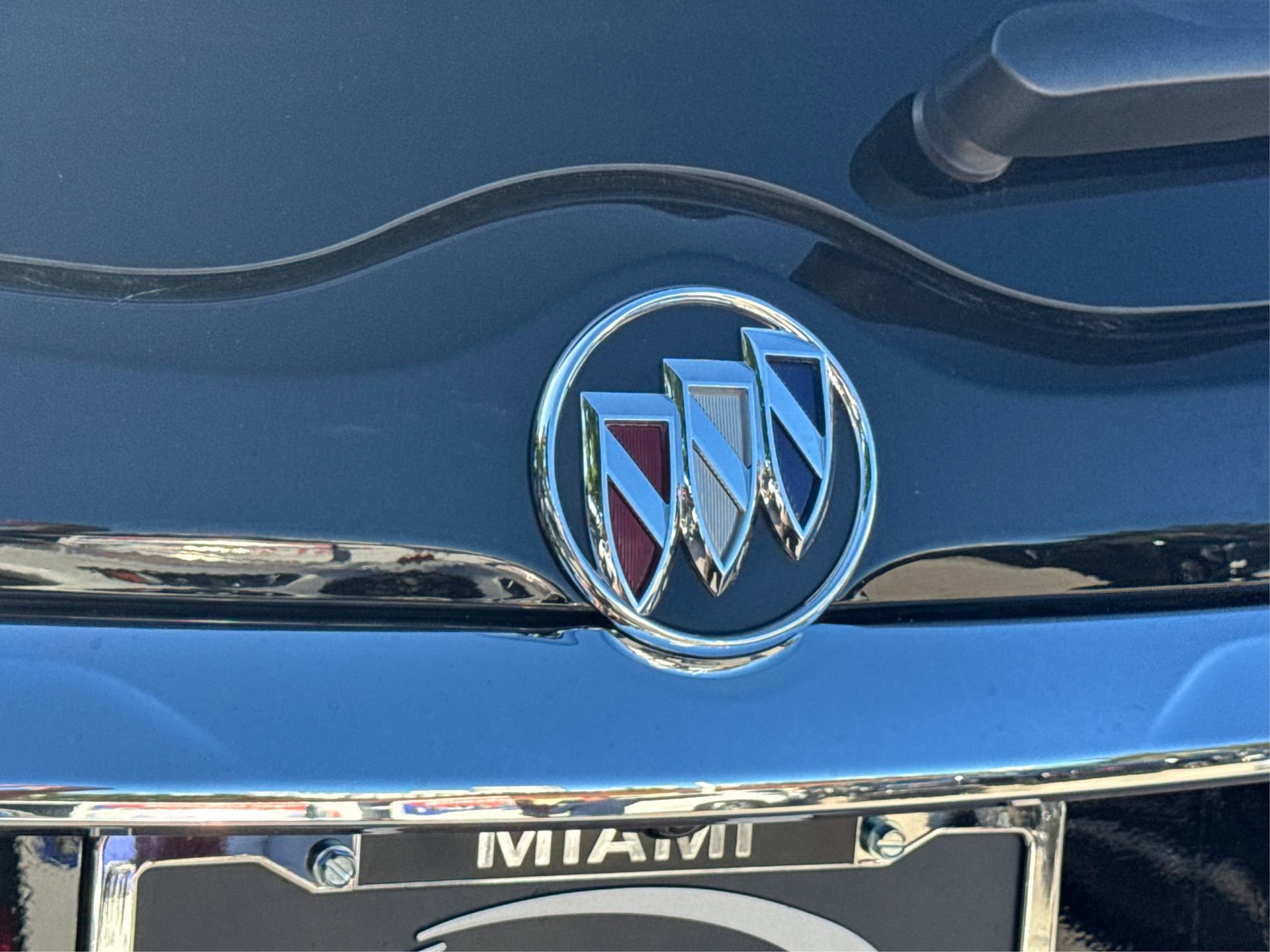 Certified 2024 Buick Enclave Essence image 19