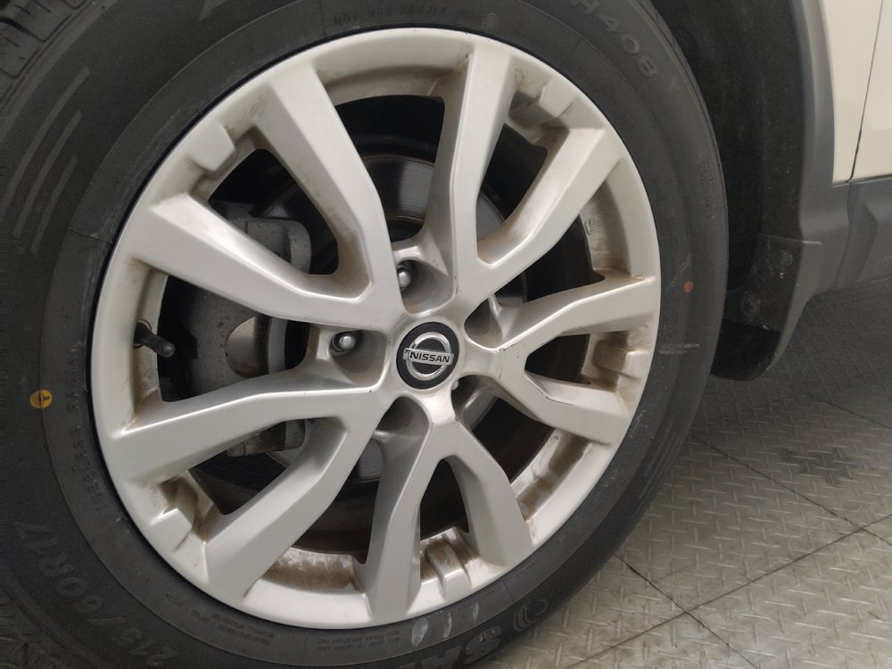 Used 2022 Nissan Rogue Sport SV FWD image 31
