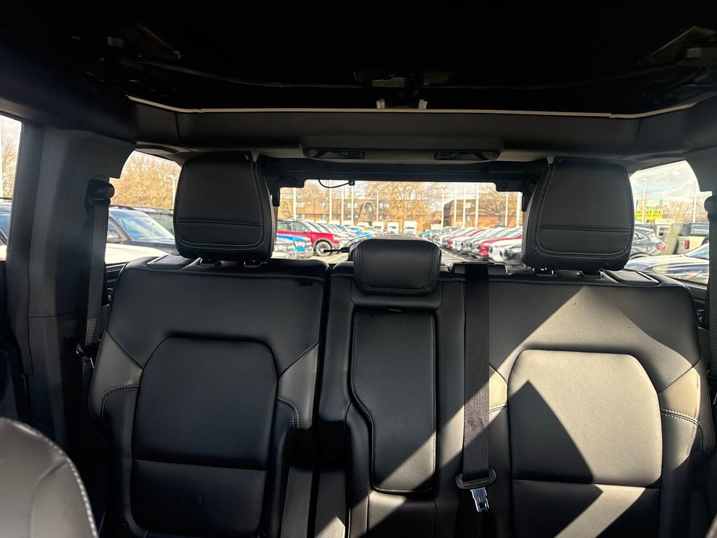 Used 2025 Ford Bronco Outer Banks image 38