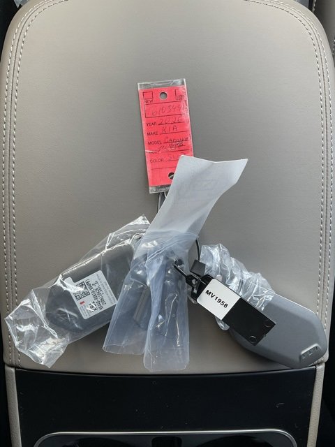 New 2026 Kia Carnival EX image 58