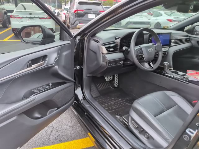 Used 2025 Toyota Camry XSE AWD/4WD image 10