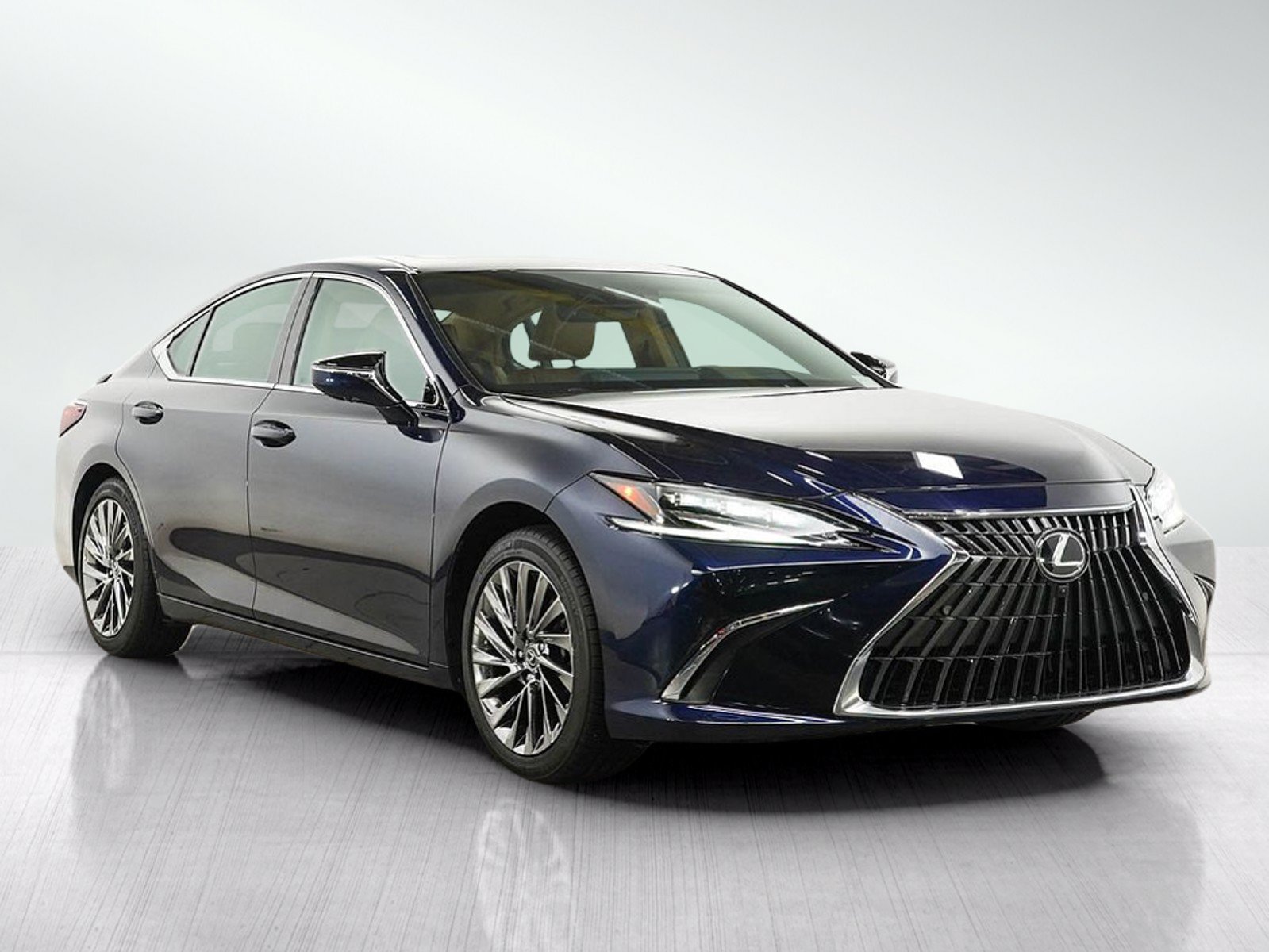 Used 2024 Lexus ES 300h FWD image 8