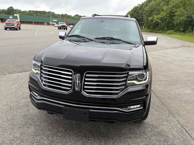 Used 2016 Lincoln Navigator Select AWD/4WD image 10