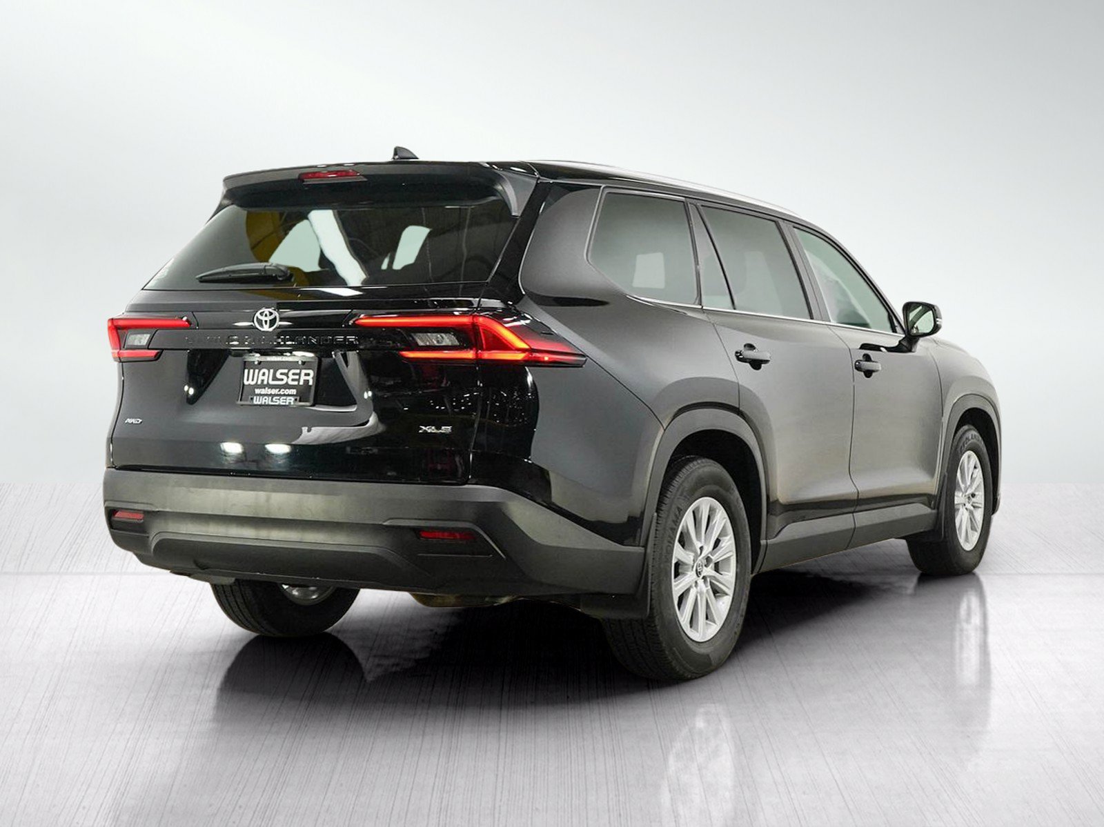 Used 2025 Toyota Grand Highlander AWD image 7