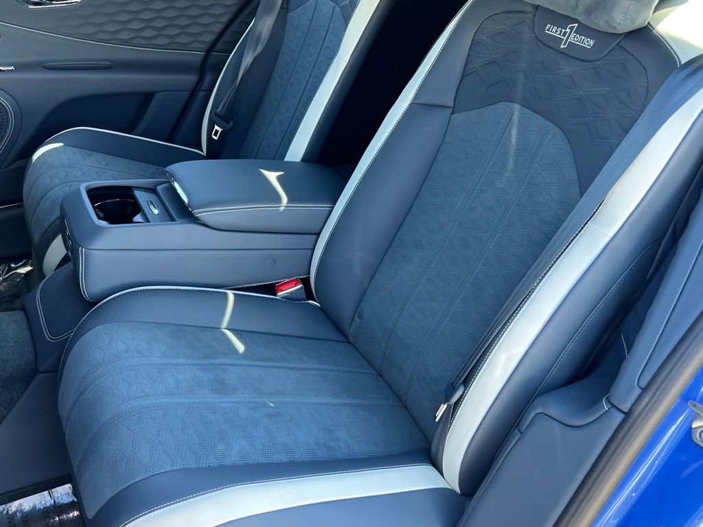 Used 2025 Bentley Flying Spur Plug-In Hybrid image 19