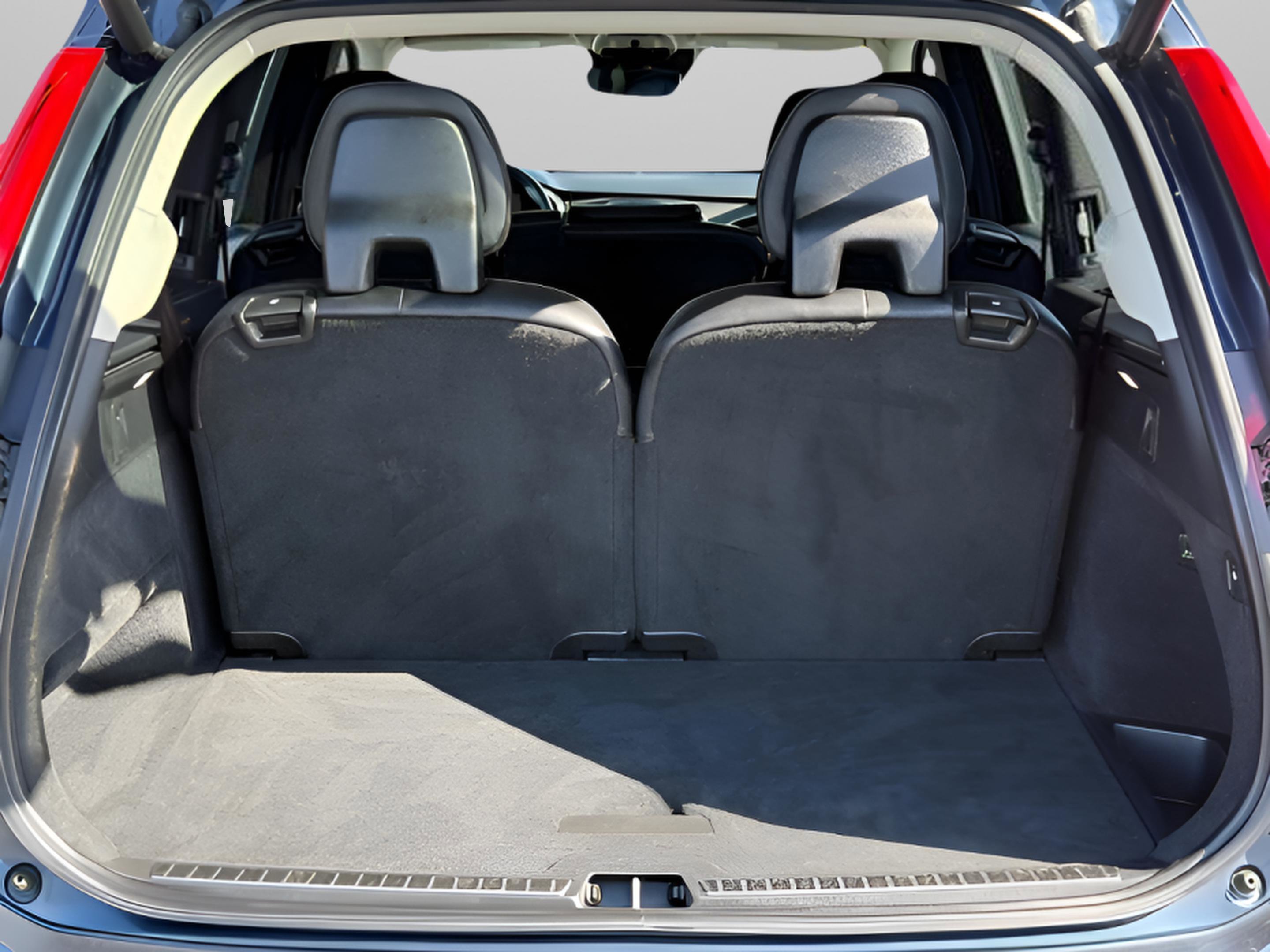 Used 2020 Volvo XC90 T6 Momentum AWD/4WD image 8