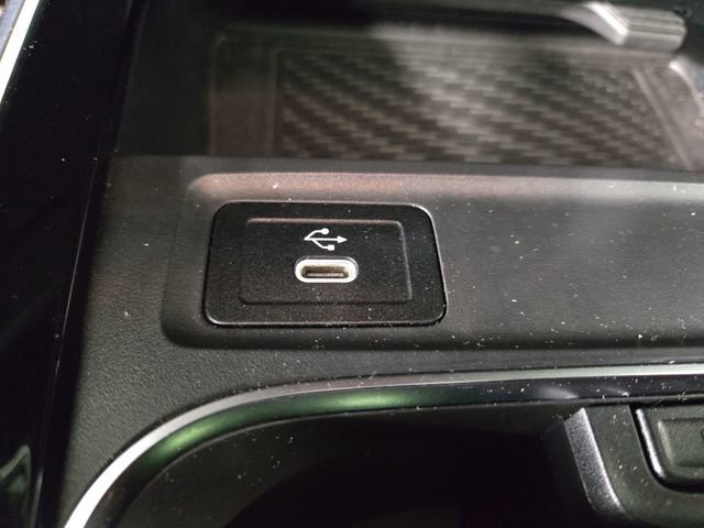 Used 2025 Mercedes-Benz GLB 250 4MATIC image 26