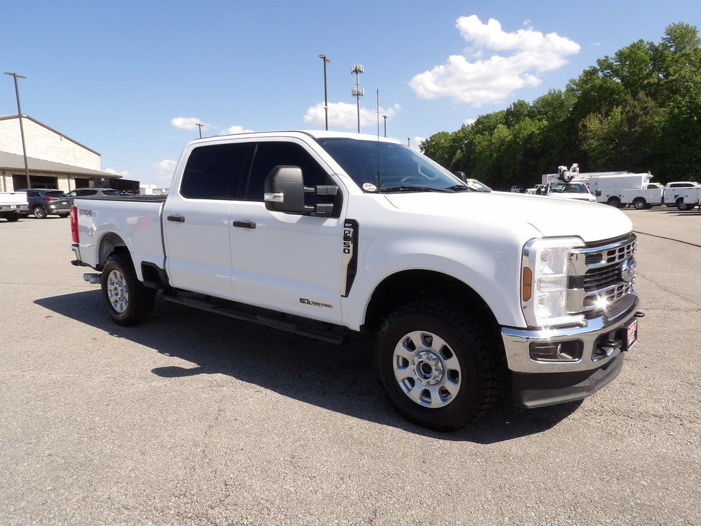 Used 2024 Ford F250 XLT w/ FX4 Off-Road Package AWD/4WD image 10