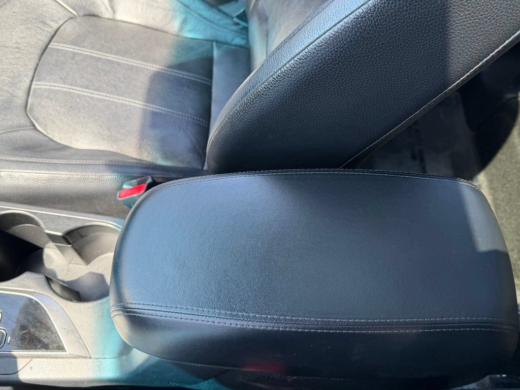 Used 2012 Hyundai Tucson Limited w/ Premium Pkg FWD image 8
