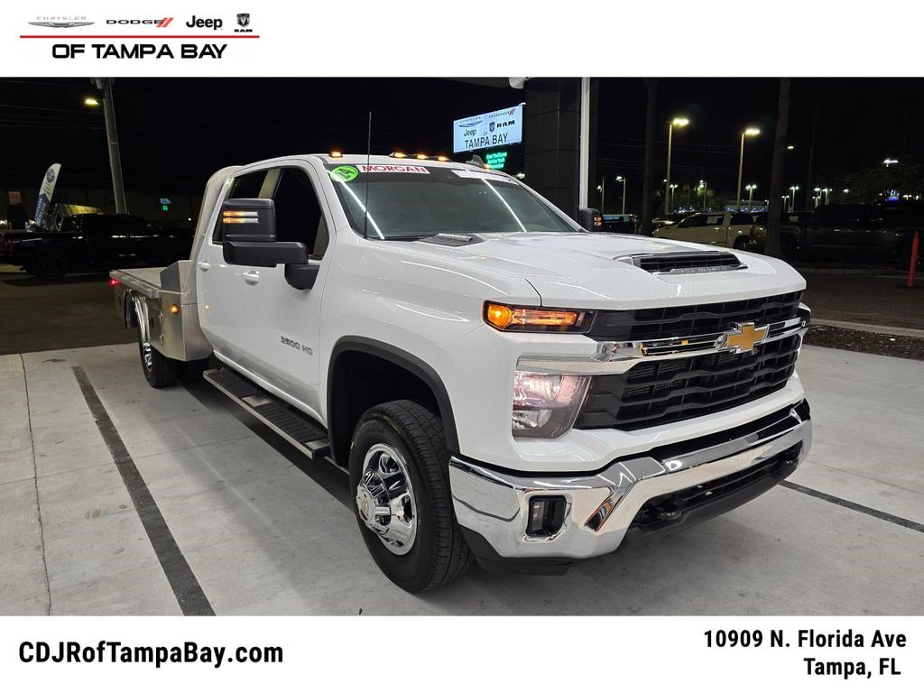Used 2024 Chevrolet Silverado 3500 LT w/ Convenience Package AWD/4WD image 1
