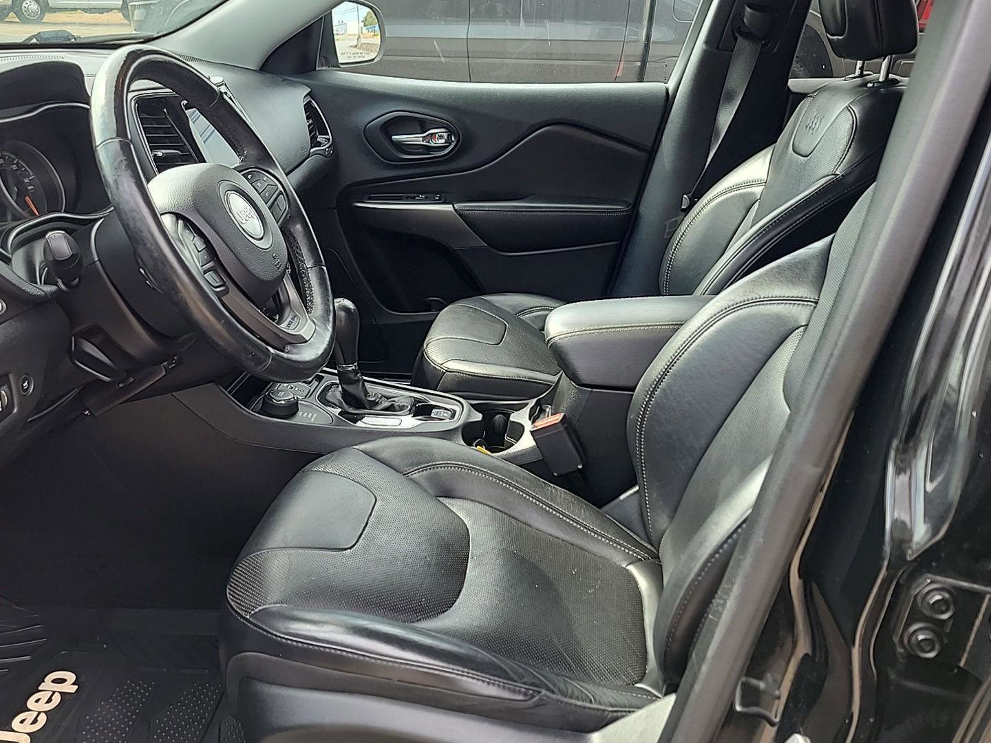 Used 2019 Jeep Cherokee Limited image 7