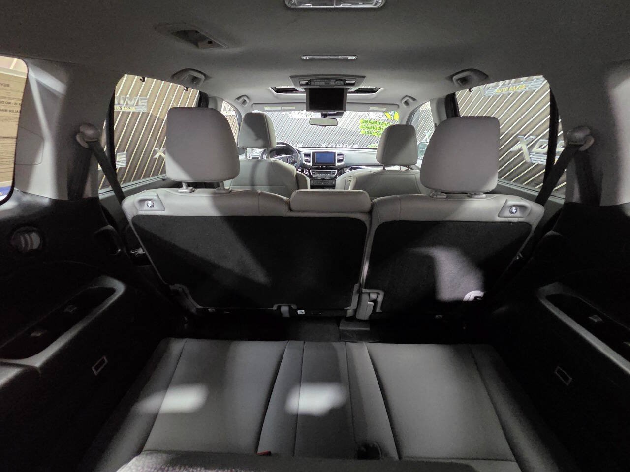 Used 2017 Honda Pilot Touring image 31
