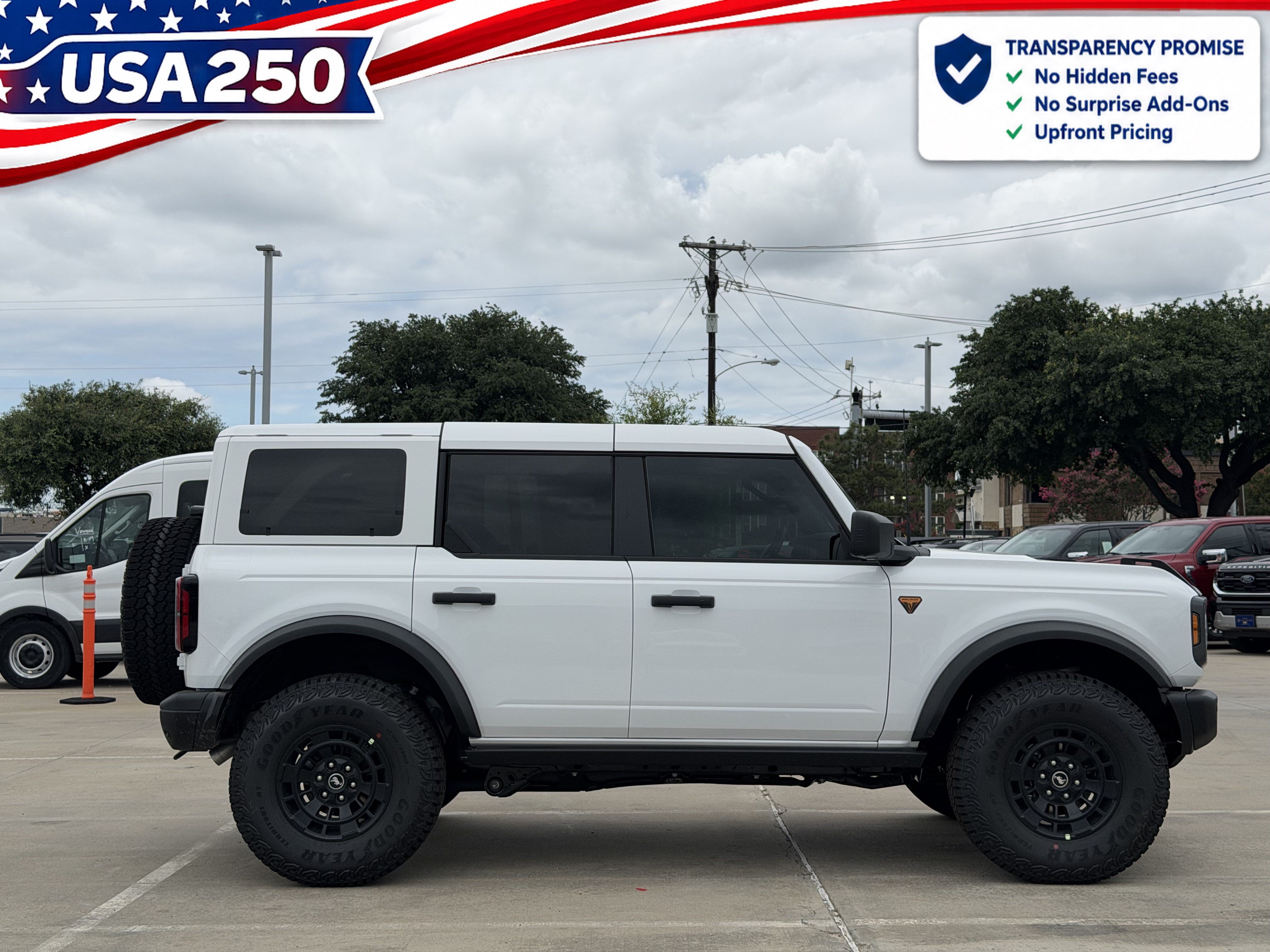New 2026 Ford Bronco Badlands AWD/4WD image 3