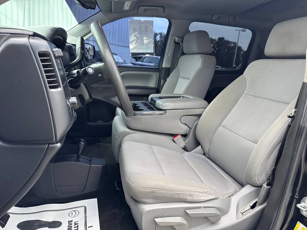Used 2018 Chevrolet Silverado 1500 Custom w/ Custom Value Package AWD/4WD image 10