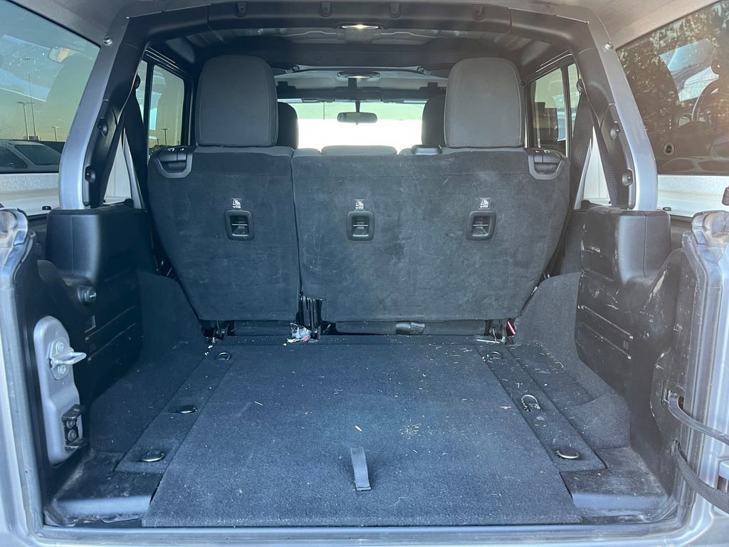 Used 2018 Jeep Wrangler Unlimited Sport S image 13