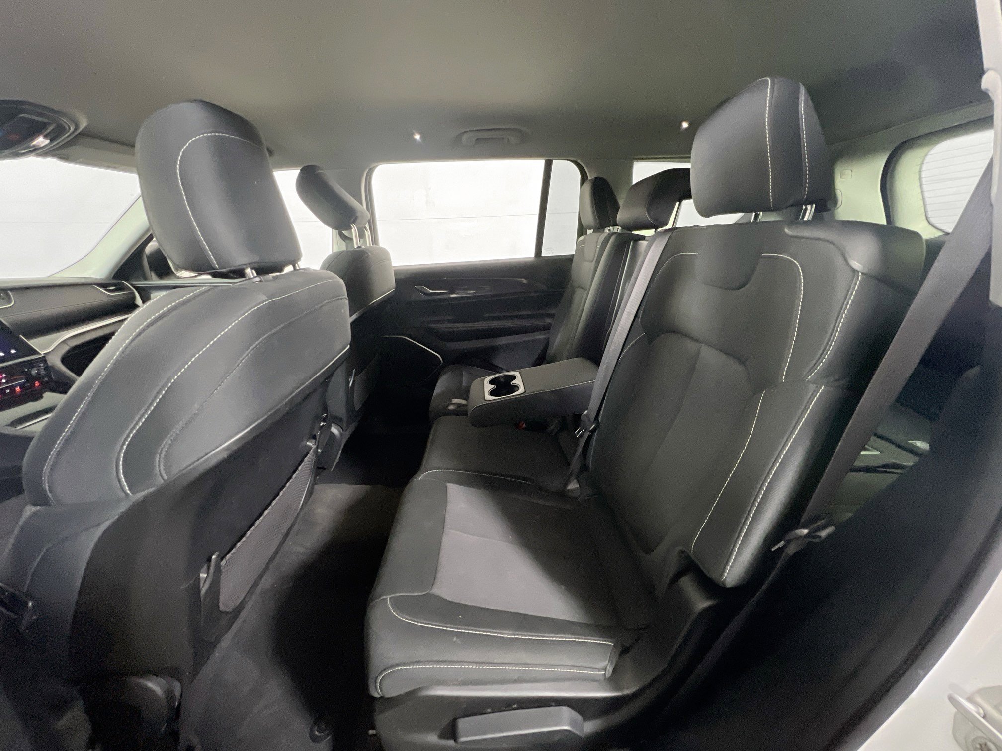 Used 2021 Jeep Grand Cherokee L Laredo w/ Luxury Tech Group I image 23