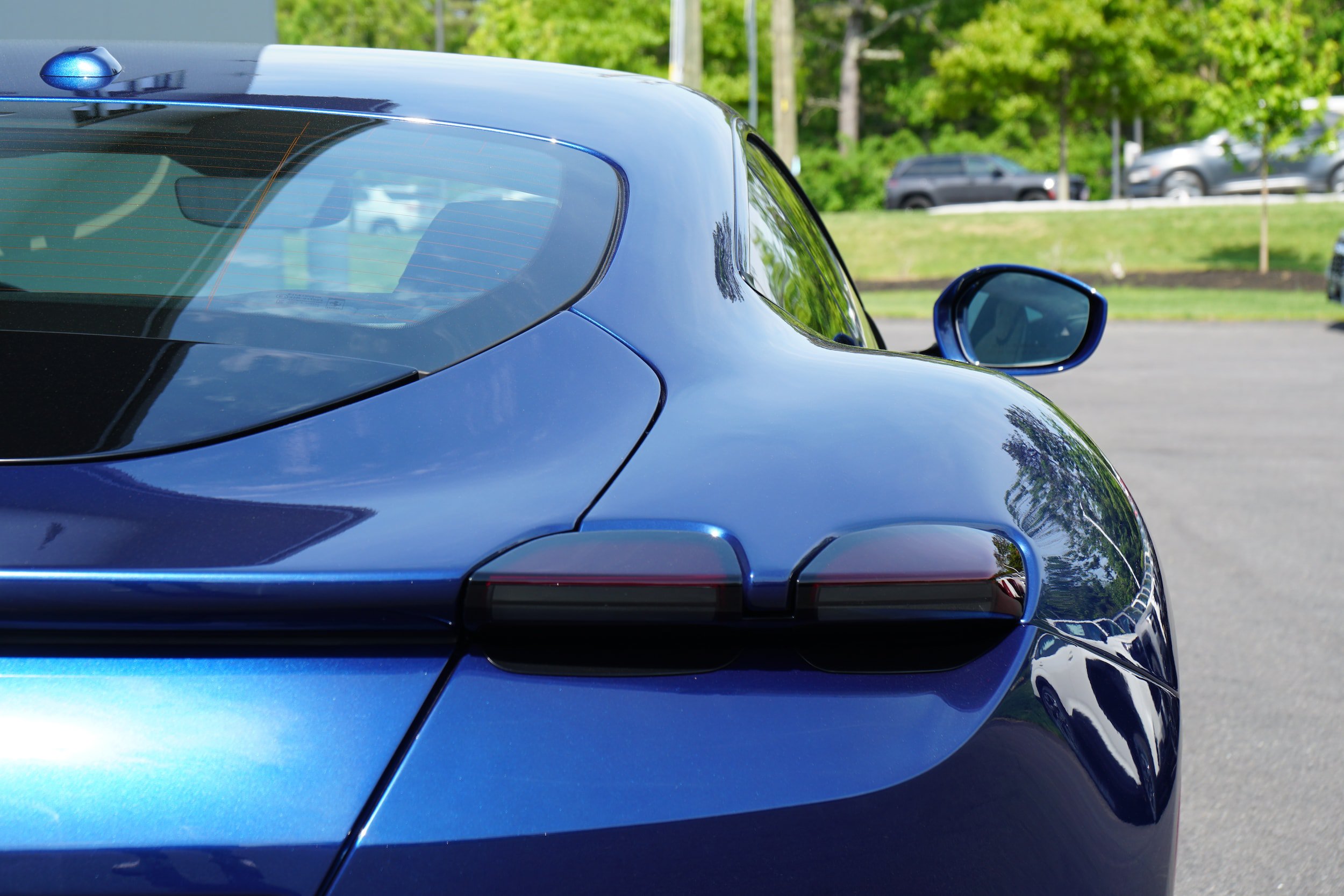 Used 2022 Ferrari Roma RWD image 33