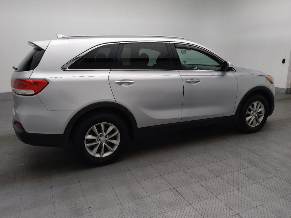 Used 2018 Kia Sorento LX image 10
