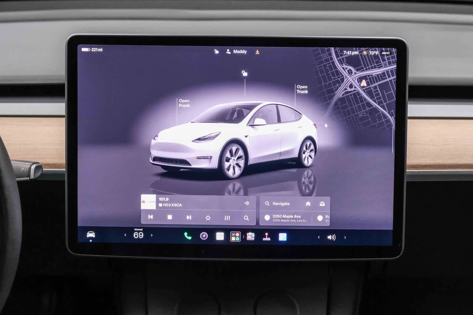 Used 2022 Tesla Model Y Long Range AWD/4WD image 16