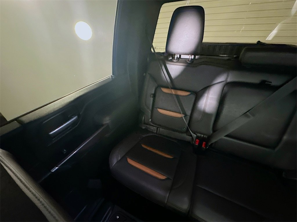 Used 2022 GMC Sierra 2500 AT4 w/ Gooseneck/5TH Wheel Package image 12