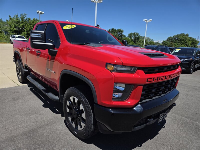 Used 2020 Chevrolet Silverado 2500 Custom w/ Custom Value Package AWD/4WD image 1