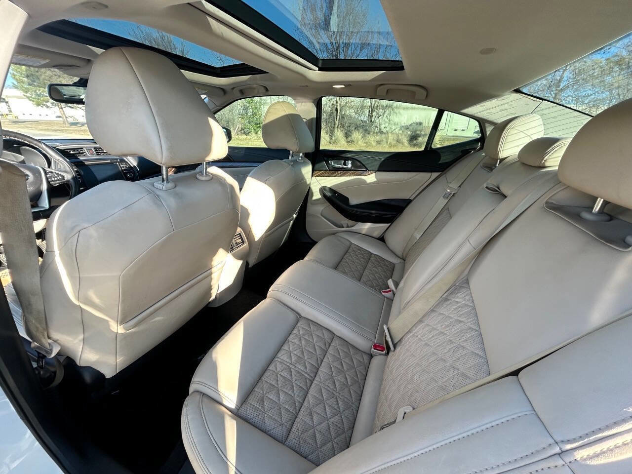 Used 2017 Nissan Maxima Platinum image 13