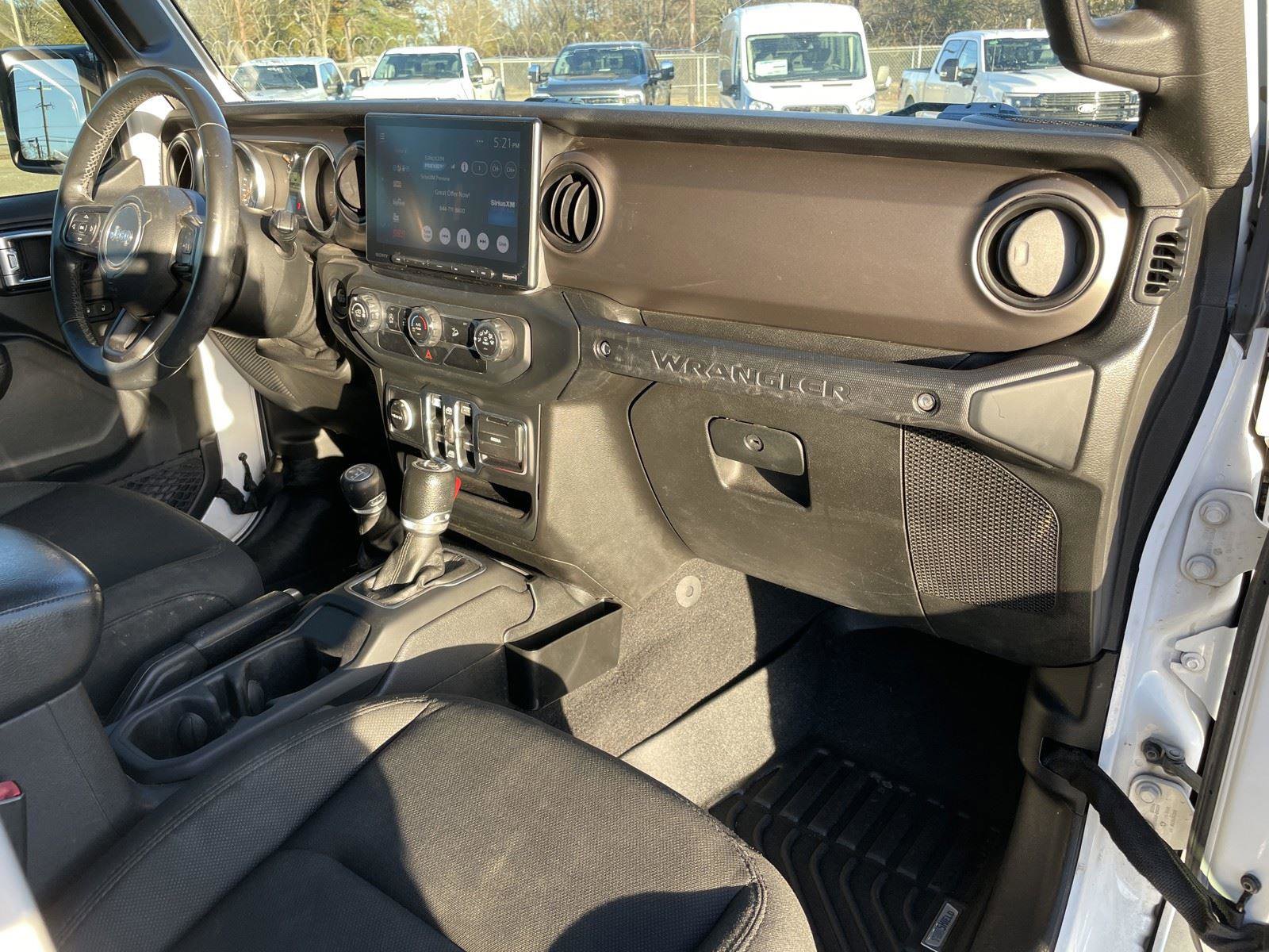 Used 2018 Jeep Wrangler Unlimited Sport S image 40