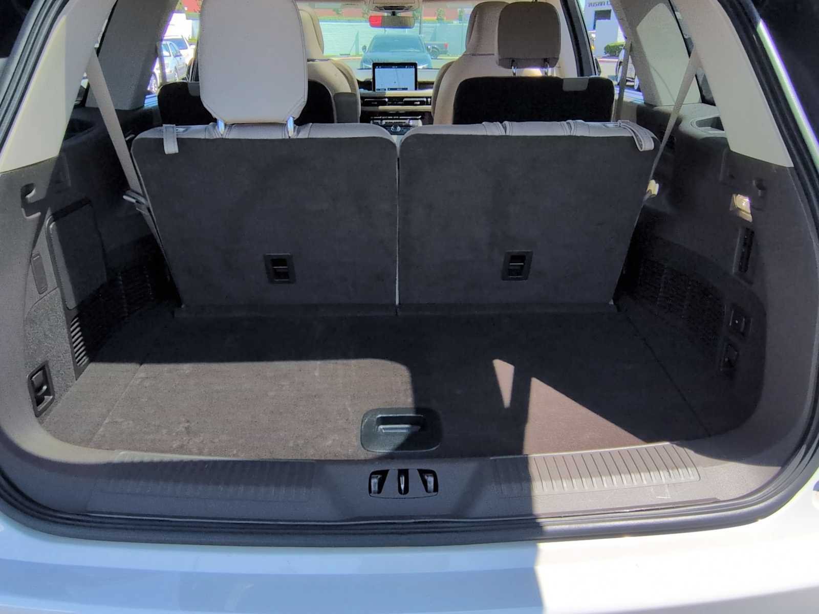 Used 2024 Lincoln Aviator Reserve w/ Equipment Group 201A AWD/4WD image 25