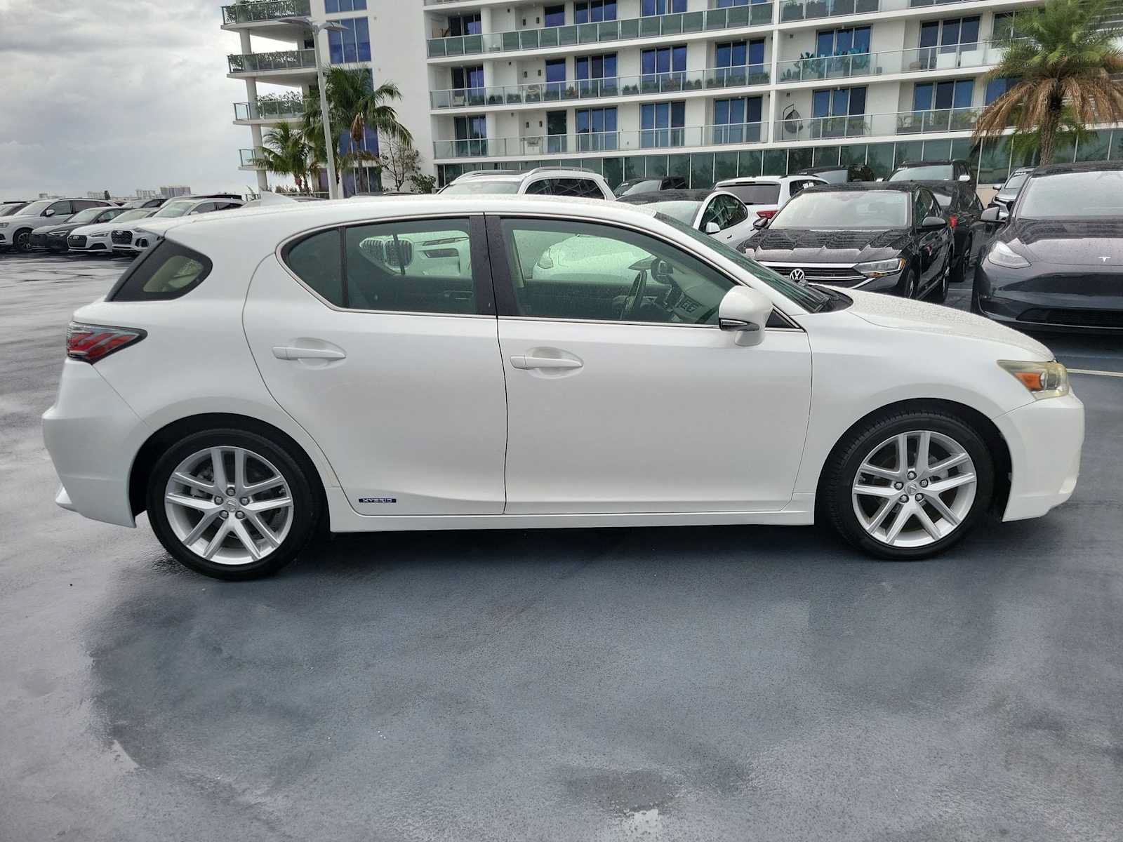 Used 2016 Lexus CT 200h w/ Accessory Package 2 FWD image 7