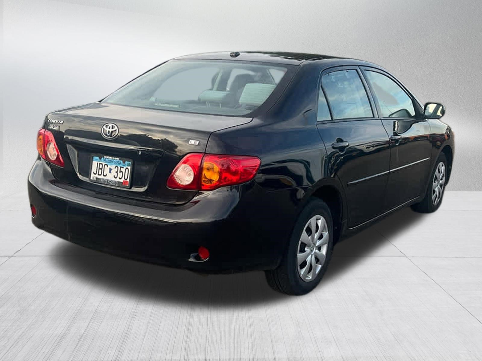 Used 2010 Toyota Corolla LE FWD image 4