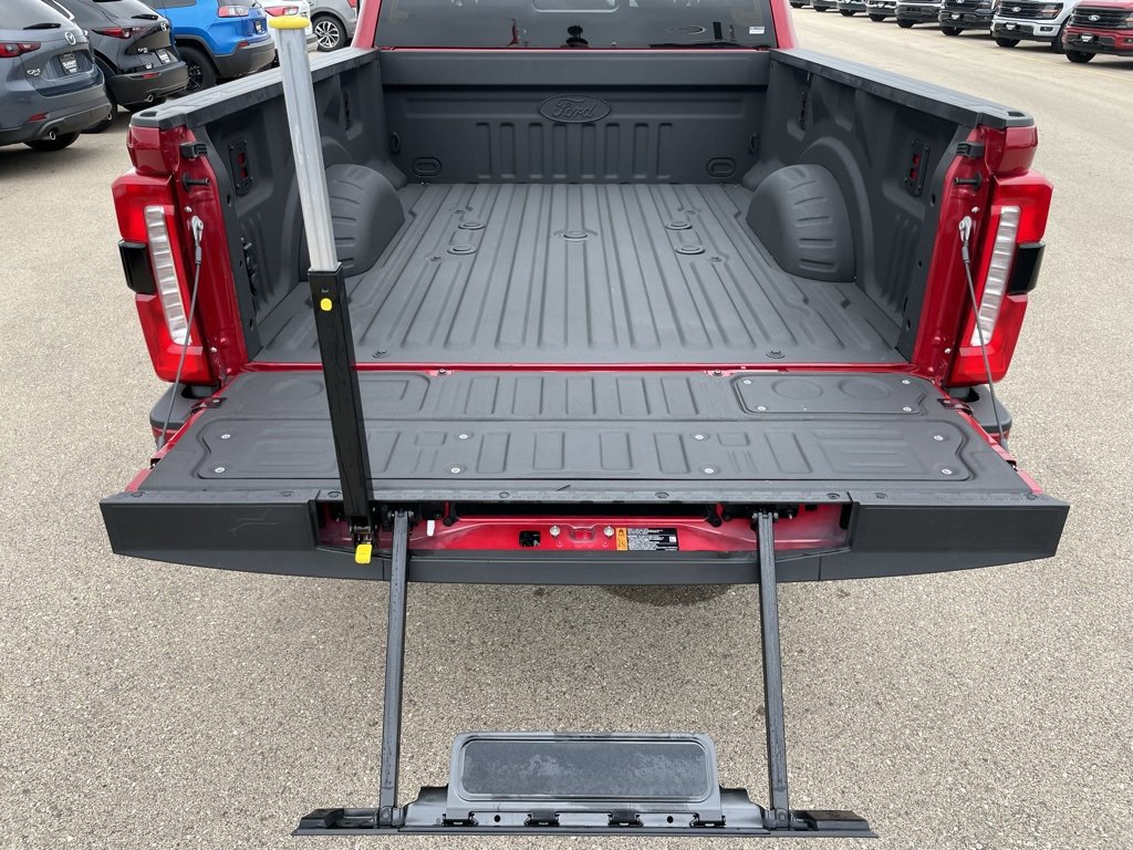 Used 2024 Ford F250 Lariat w/ Lariat Ultimate Package image 35