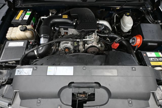 Used 2005 Chevrolet Silverado 2500 LS w/ Heavy-Duty Power Package AWD/4WD image 39
