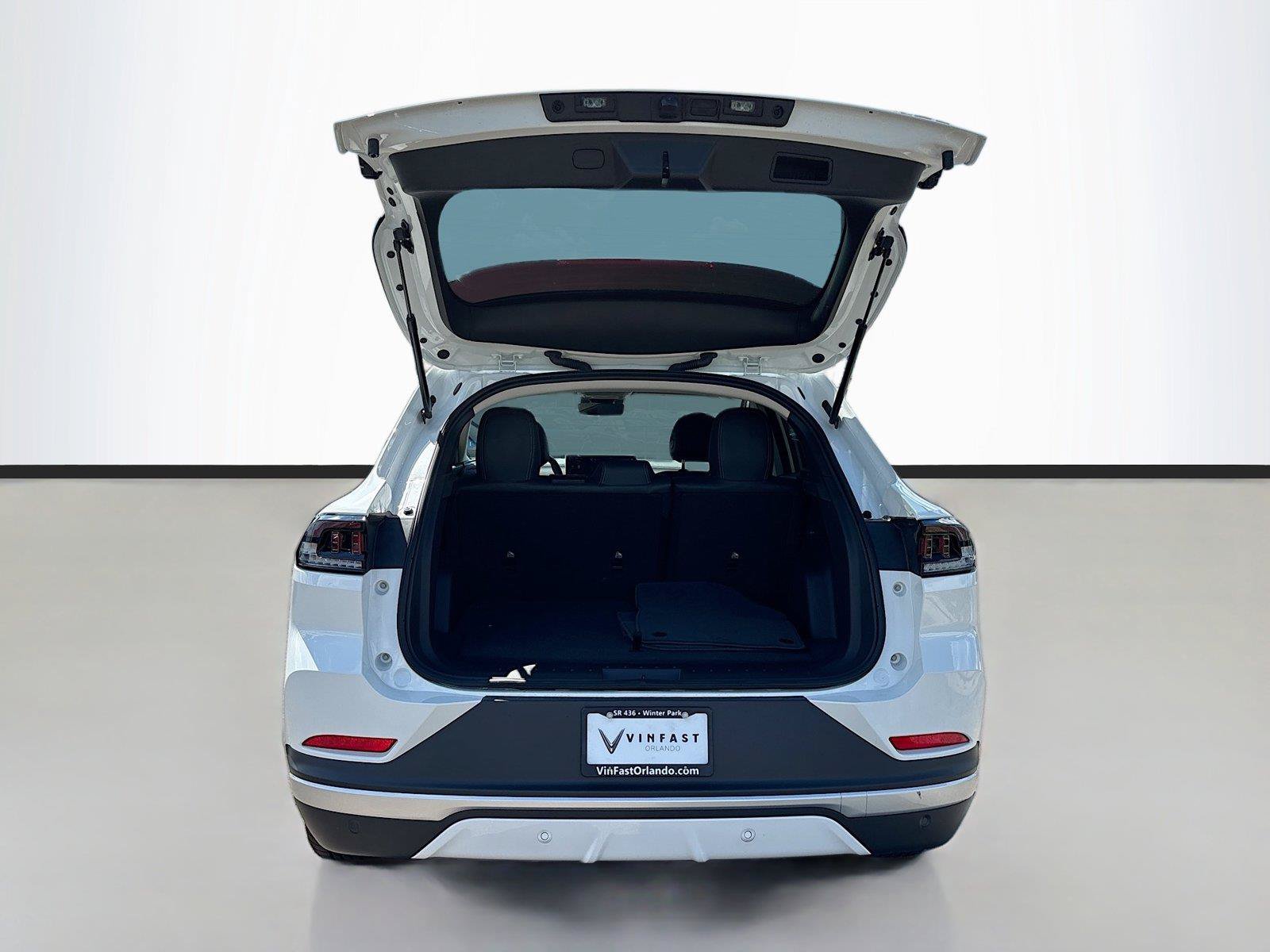 New 2027 VinFast VF 8 Eco AWD/4WD image 25