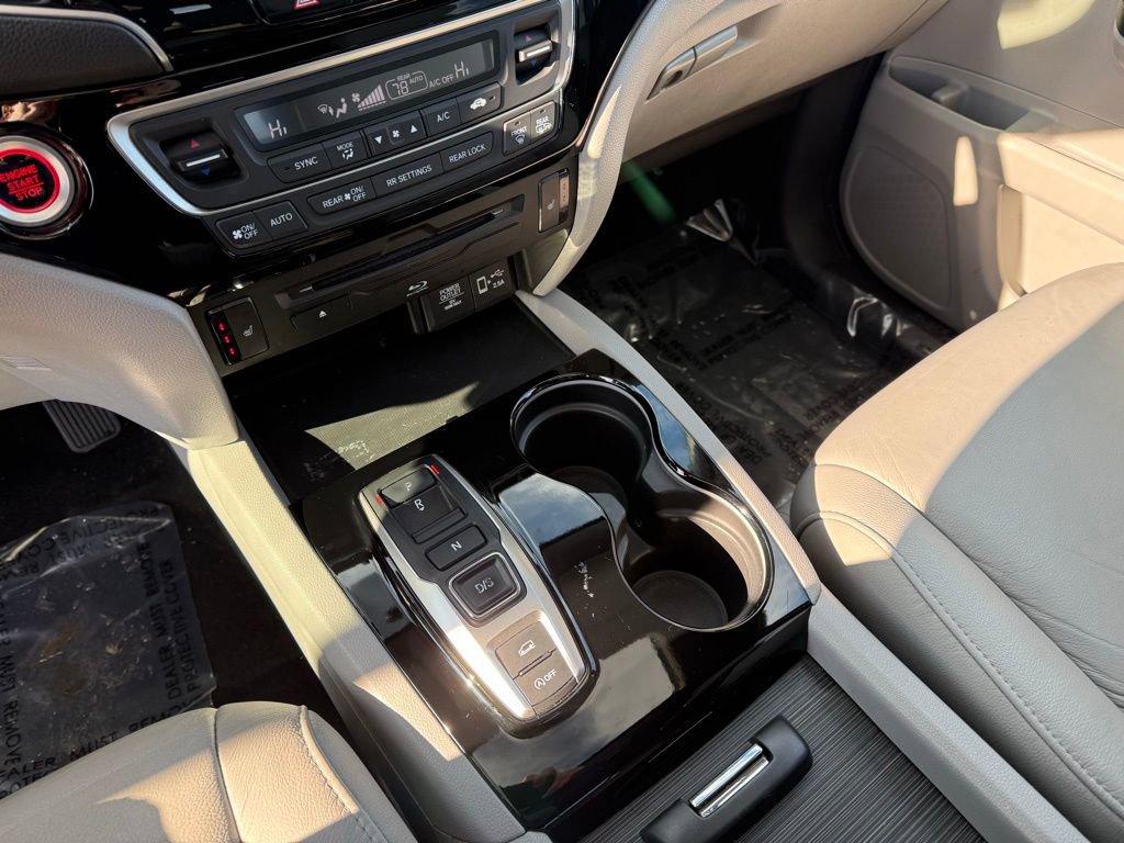 Used 2019 Honda Pilot Touring image 13