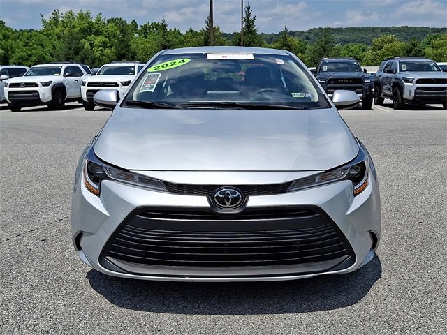 Used 2024 Toyota Corolla LE video 2