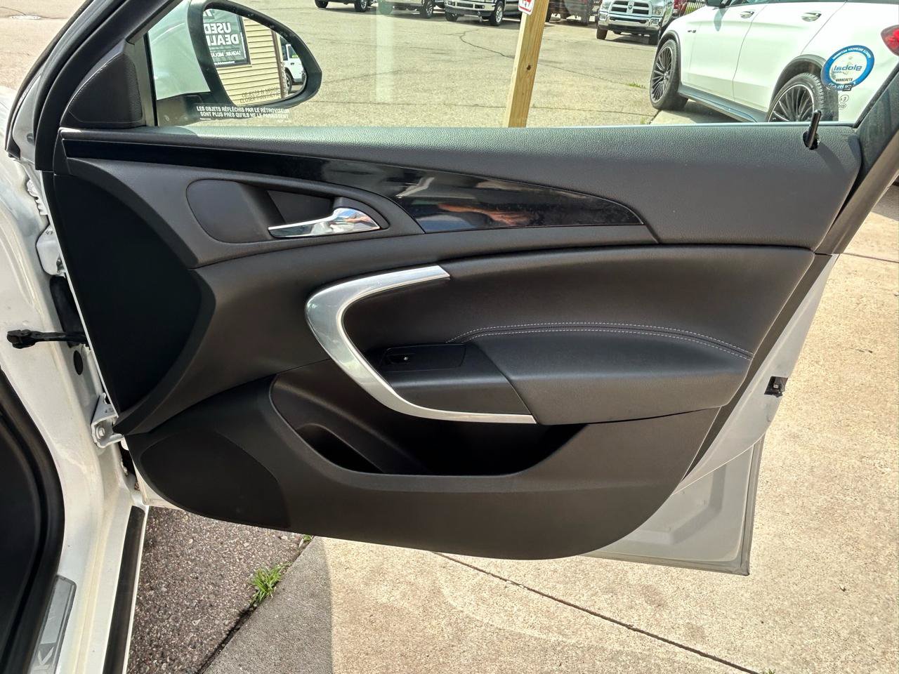 Used 2011 Buick Regal CXL FWD image 16