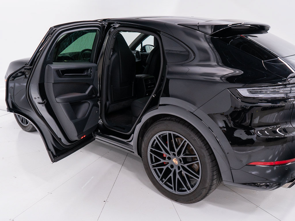 Certified 2026 Porsche Cayenne GTS AWD/4WD image 20