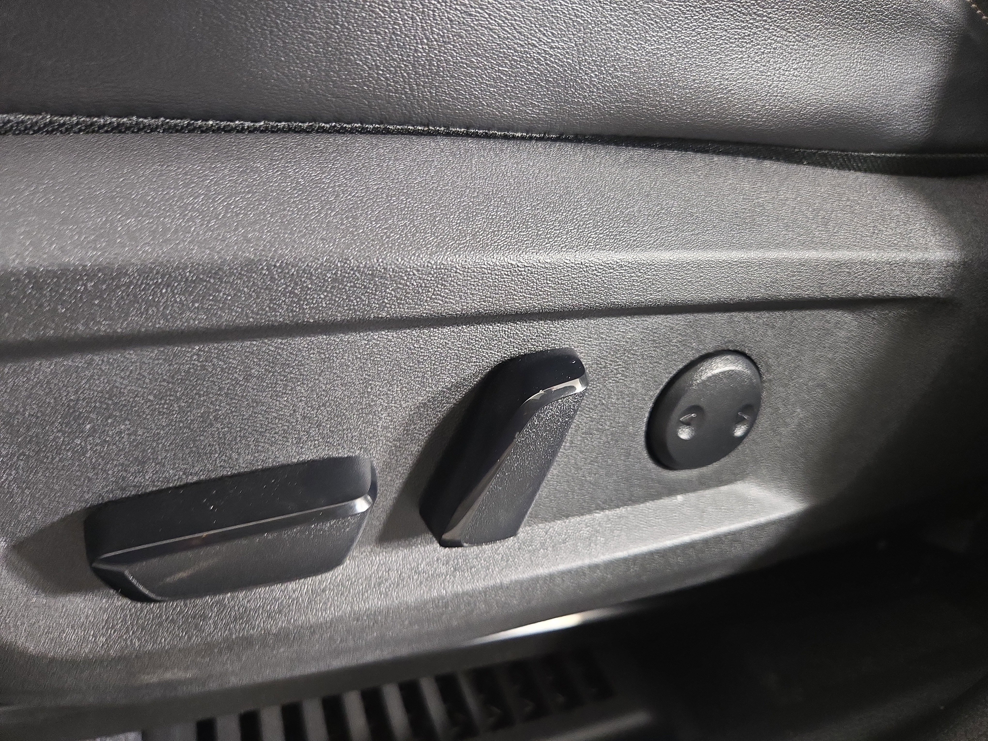 Used 2022 Nissan Rogue Platinum w/ Head-Up Display Package image 31