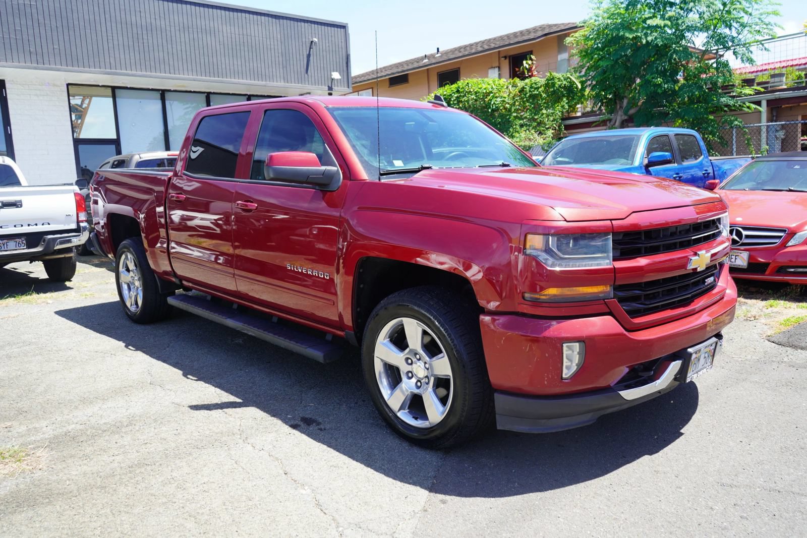 Used 2018 Chevrolet Silverado 1500 LT w/ All Star Edition AWD/4WD image 3